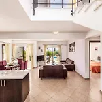 Anna 2 Villa *